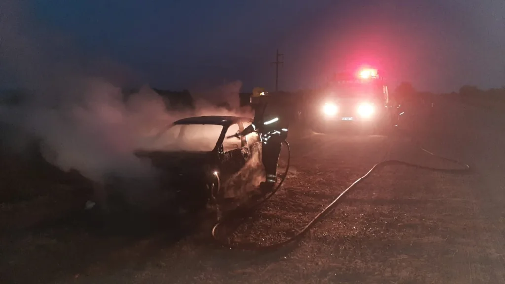 Incendio de un Vehículo en la Autovía N° 12