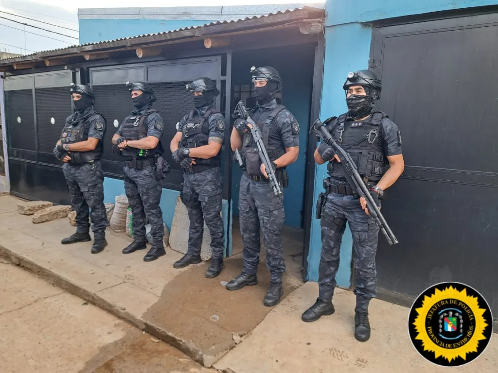 Incautan drogas y detienen a dos personas en megaoperativo en Concordia
