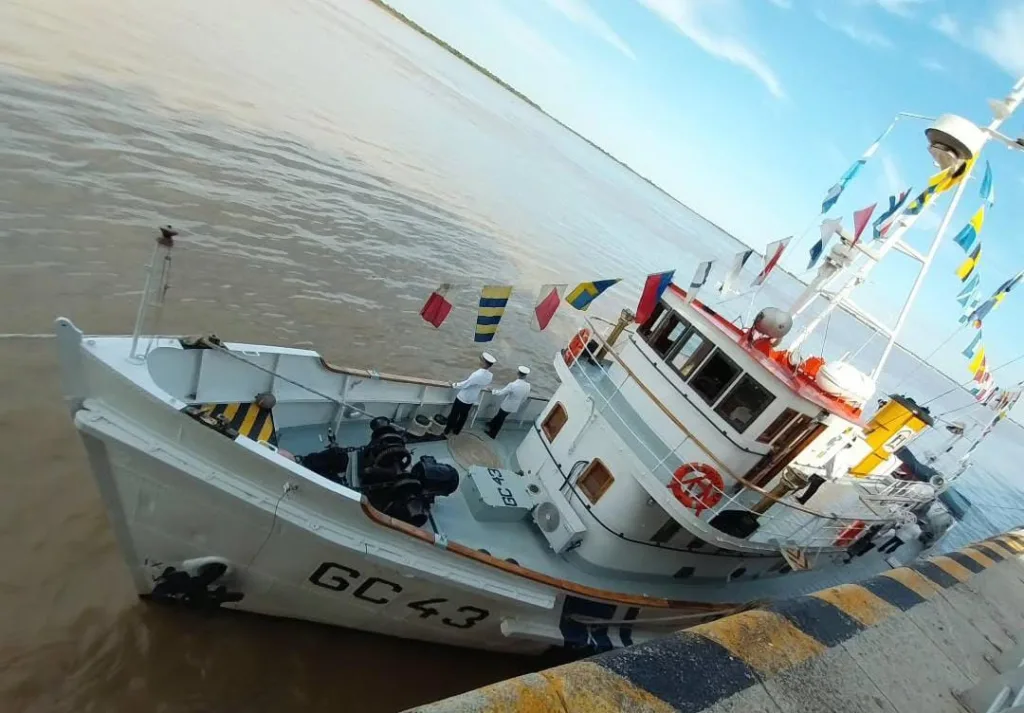 Llega al Puerto de Concepción del Uruguay”: Un Buque Escuela para visitar en Vacaciones