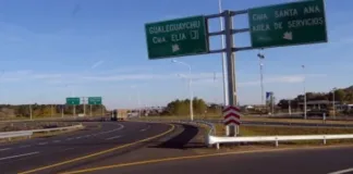 Camioneta colisionó con un toro en la Autovía José Gervasio Artigas