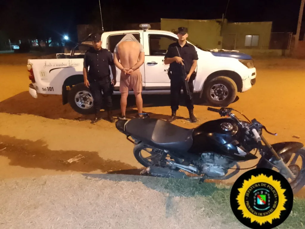 Un motocilista quiso coimear  a un policia y quedó detenido