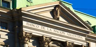 Javier Milei firmó un decreto que convierte al Banco Nación en Sociedad Anónima