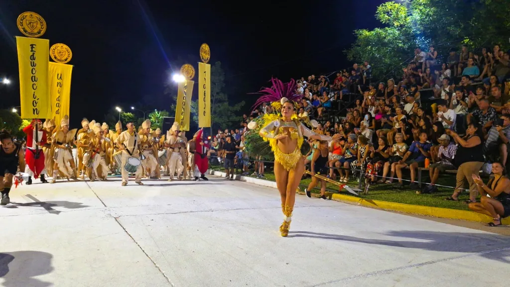 Se vivió la segunda noche de los Carnavales de Caseros