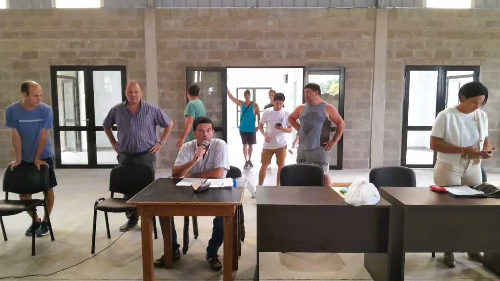 La asamblea de empleados de Tres Arroyos aceptó por votación la propuesta de Joaquín de Grazia