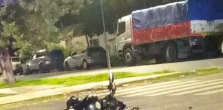 Choque entre dos motos en Bv. Yrigoyen deja dos personas con lesiones leves