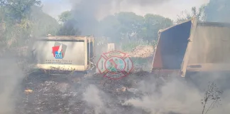 Incendio de pastizales y residuos en los galpones municipales se propagó a vehículos y camiones