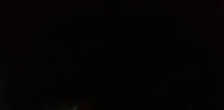 Vuelco en la Ruta 18: Camión pierde el control y desparrama su carga