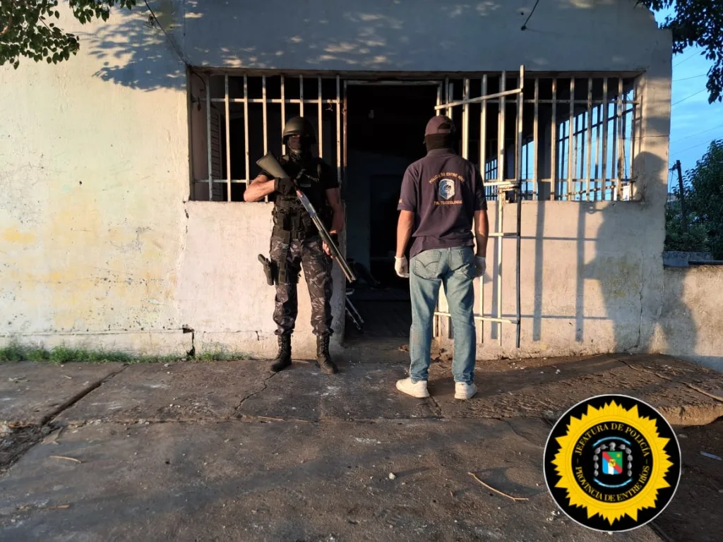 Allanamientos simultáneos en Concordia por infracción a la ley de narcomenudeo: dos detenidos