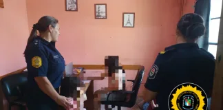 Insólito: Padres dejan a sus hijos en un campo mientras realizaban trámites en el centro