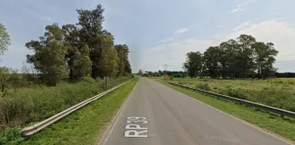 Ruta 39: Una pareja con un bebé a bordo de una moto sufrió un accidente por el reventón de una rueda