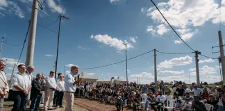 El gobernador entregó viviendas en Gualeguaychú y ratificó el rumbo de la gestión