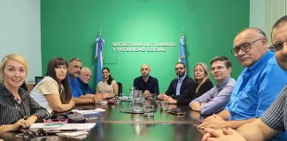 El gobierno provincial acordó una propuesta salarial con los gremios estatales UPCN y ATE