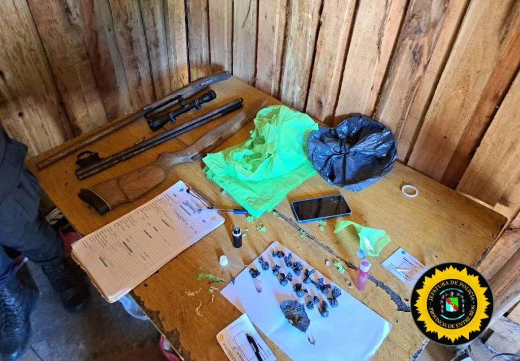 Allanamientos simultáneos en Concordia: Tres detenciones y hallazgos de armas y estupefacientes