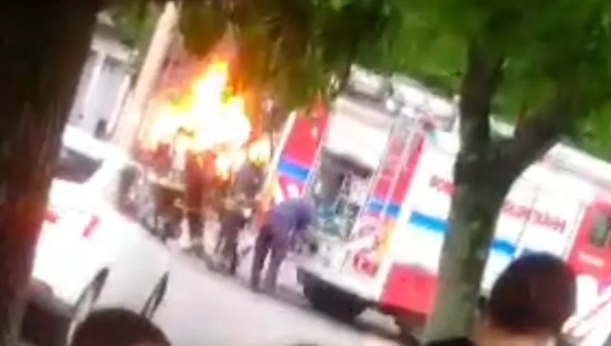 Barrio Santa Teresita: Un Fiat Siena se prendió fuego este Domingo