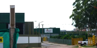 Granja Tres Arroyos intensifica conflicto laboral: despide trabajadores y retrasa pagos de salarios