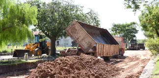 Bv. Díaz Vélez: comenzaron los trabajos de pavimentación