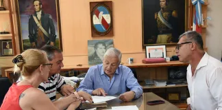 Pavimentarán el Bv. Díaz Vélez: se firmó el contrato para el inicio de la obra