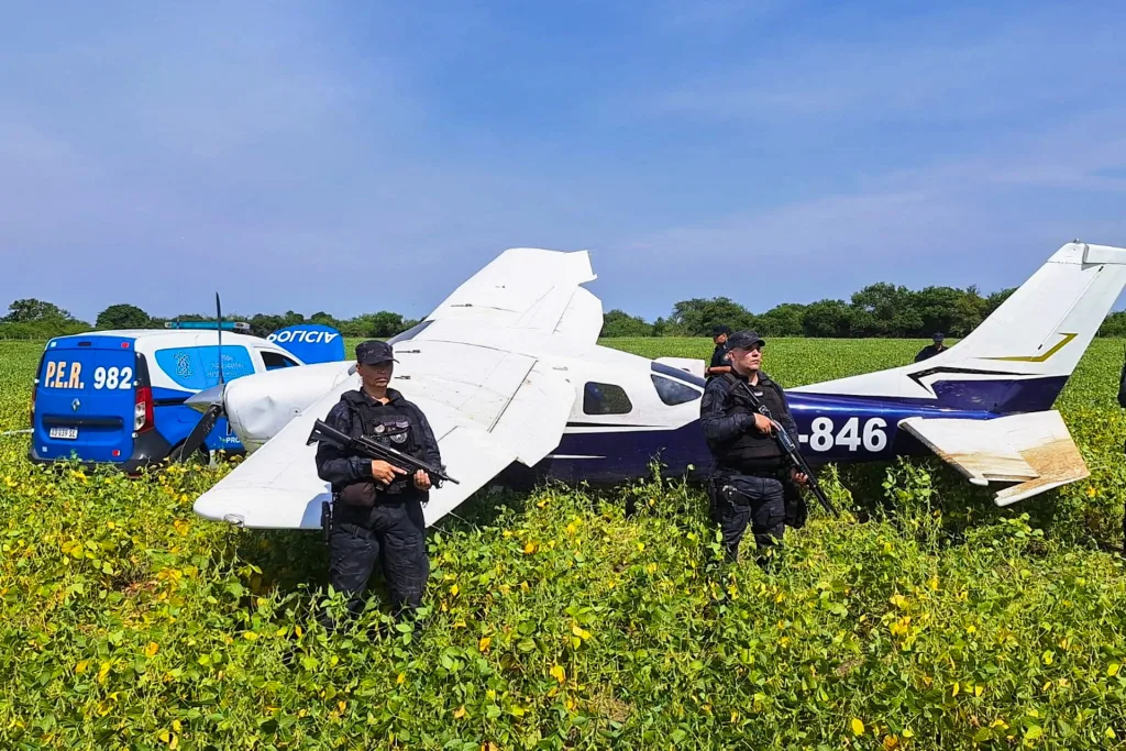 Identifican al piloto de la avioneta narco hallada en La Paz