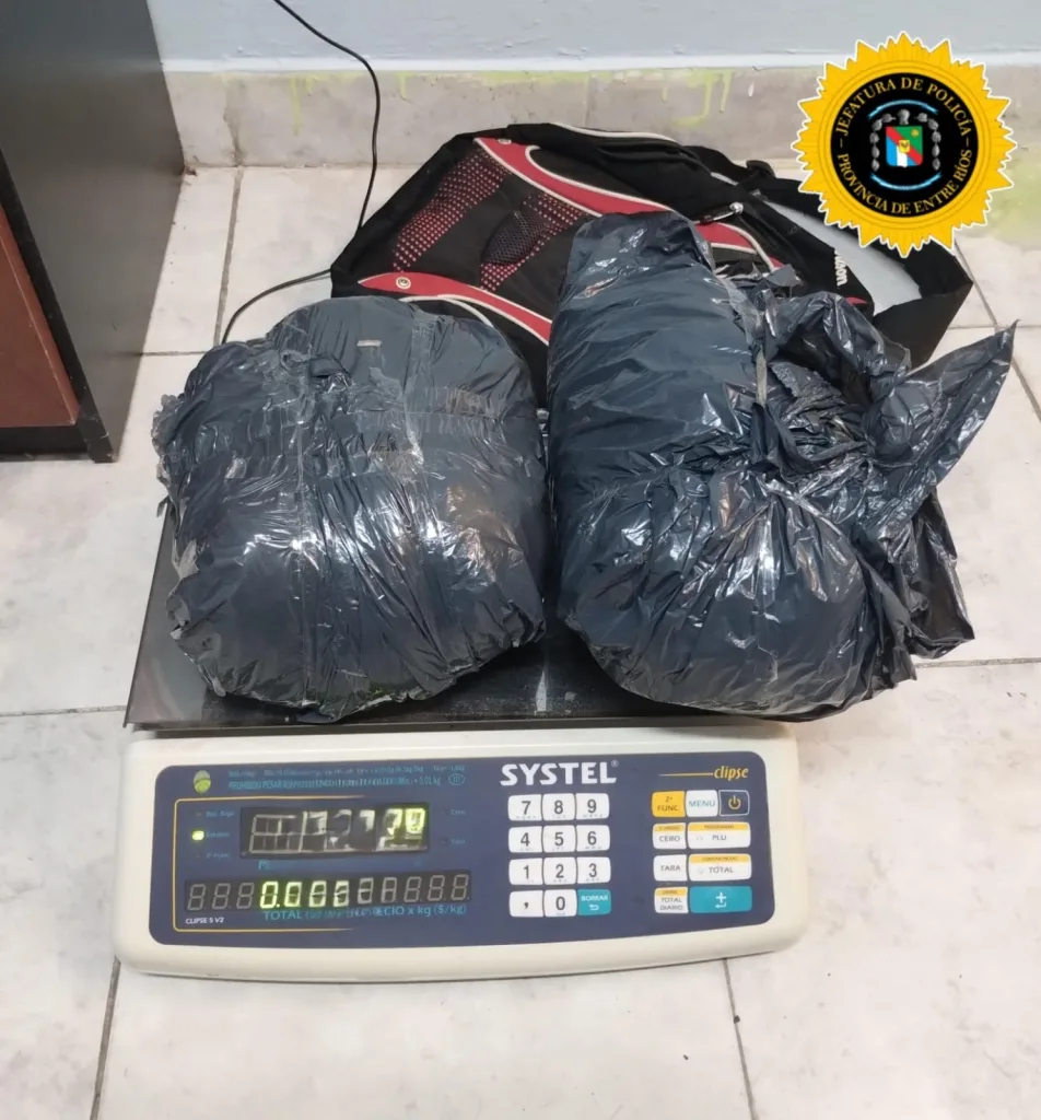 Detectan marihuana en un remis que viajaba desde Corrientes a Entre Ríos