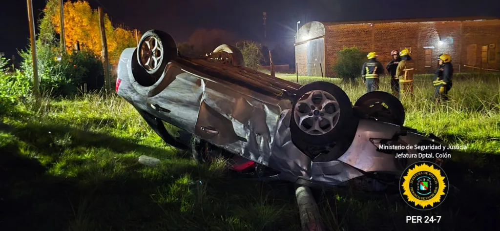 Despiste y vuelco en la Autovía 14 dejó un joven herido de gravedad