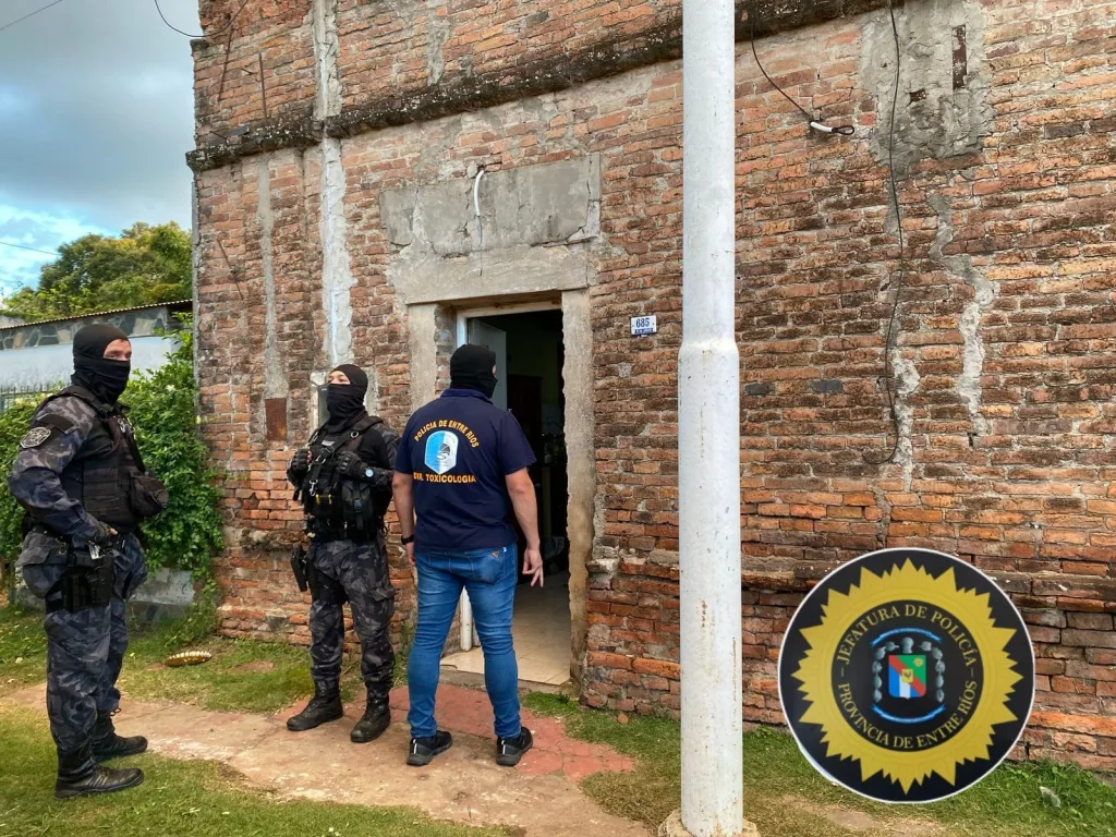 Narcomenudeo en General Campos: una mujer fue detenida con cocaína y marihuana tras operativo policial