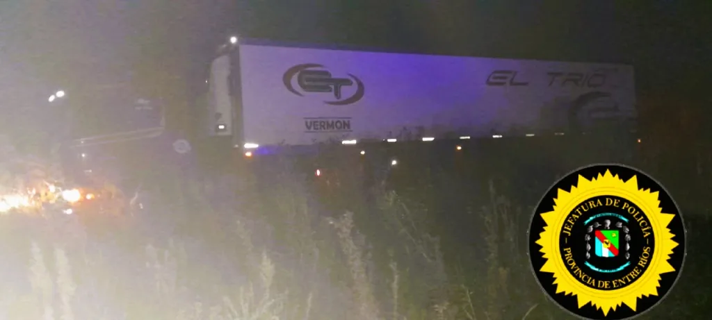 Camión cargado de cítricos despistó en Ruta 39