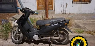 Motocicleta secuestrada por irregularidades y falta de documentación en control policial