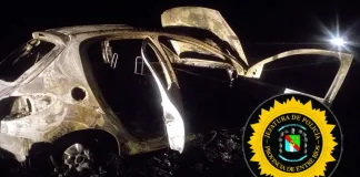 Un automóvil se incendió por completo en la Autovía General Artigas