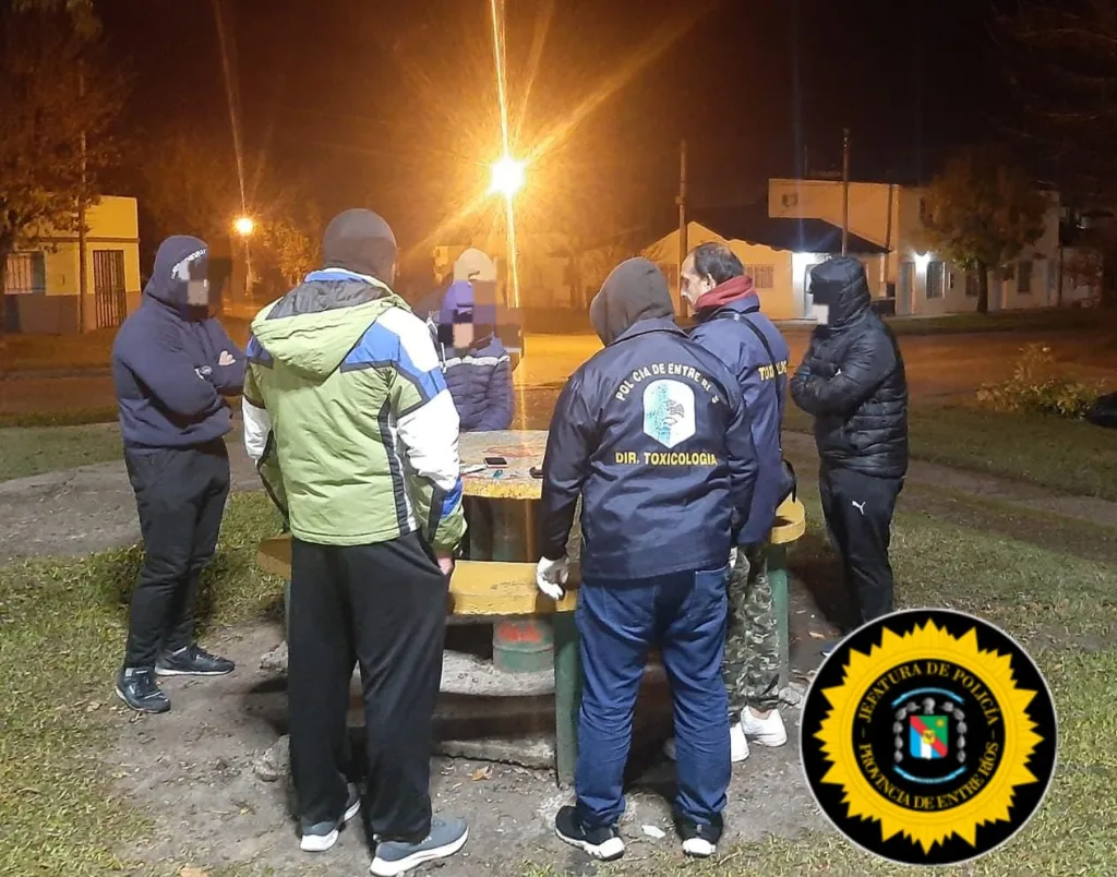 Narcomenudeo en Entre Ríos: Allanamientos simultáneos en Federación y Villaguay con secuestro de drogas, dinero y celulares