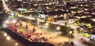 El Puerto estrena iluminación LED con la llegada de un nuevo Buque