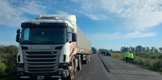 Ruta 20: un motociclista murió al chocar de frente contra un camión en Gualeguaychú