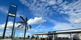 Intentó romper un tubo de gas y atacó a la policía en la Autovía Artigas: terminó detenido