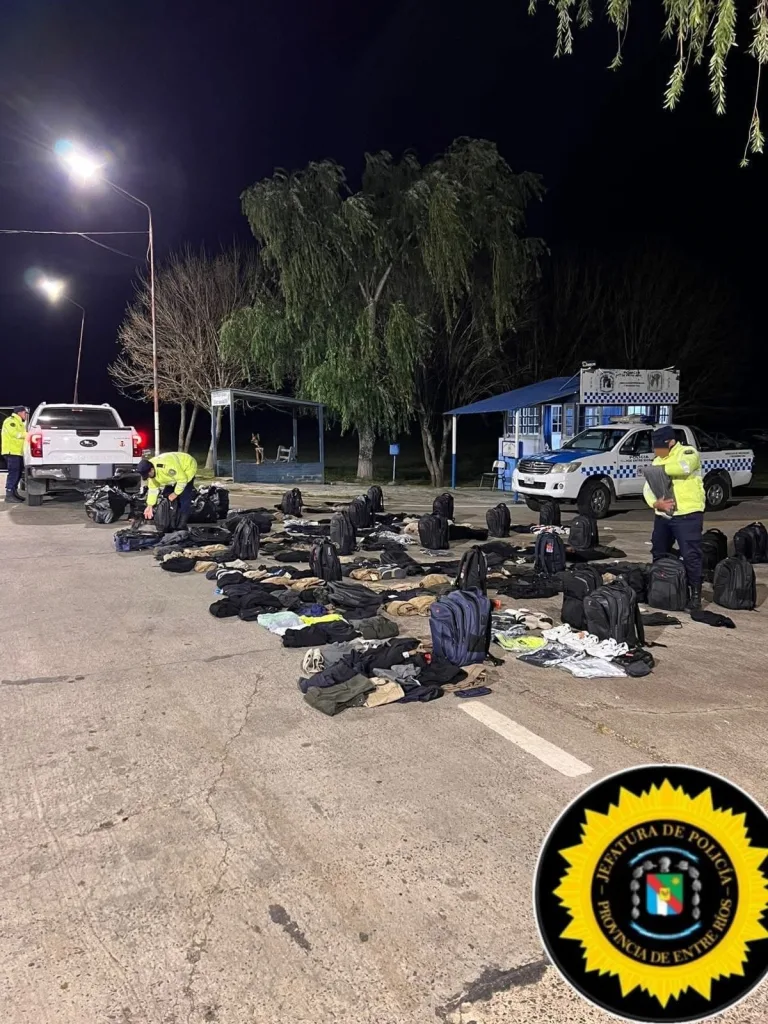 San Jaime de la Frontera: secuestran mercadería ilegal transportada en una camioneta