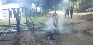 Vecinos de Villa Itapé protestaron por demoras en la entrega de viviendas