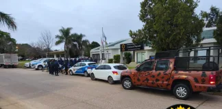 Operativo policial en barrio Las Mandarinas: secuestran arma de fuego y una moto robada