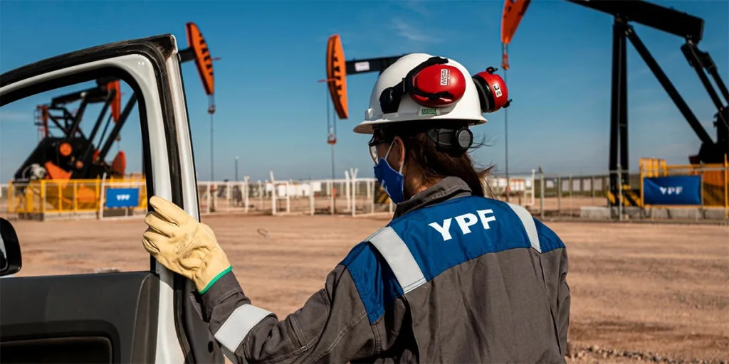 Se frena la transferencia del 51% de las acciones de YPF tras fallo en Nueva York