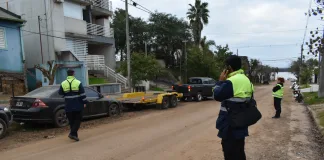 Fueron retirados vehículos abandonados en la vía pública de Colón