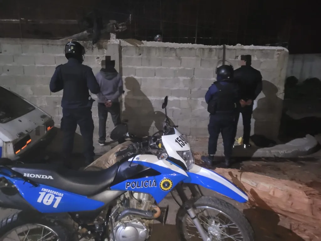 Dos aprehendidos por tenencia de estupefacientes en operativo policial