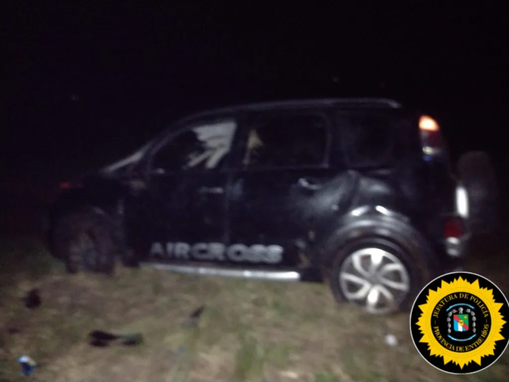 Vuelco en Ruta 39: un conductor perdió el control tras ser encandilado por un camión