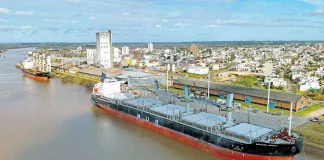 Zarpó un buque e ingresa otro. Siguen las exportaciones desde Concepción del Uruguay