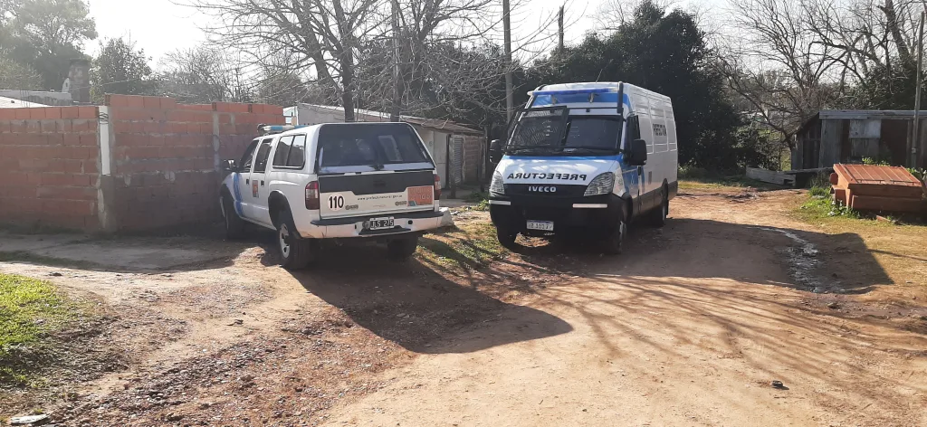 Finalizó el allanamiento de Prefectura en barrio Mataderos: secuestraron materiales de interés sin detenciones