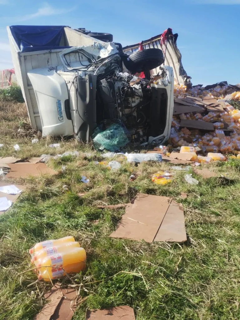 Grave siniestro vial entre dos camiones en Ruta Provincial Nº 11