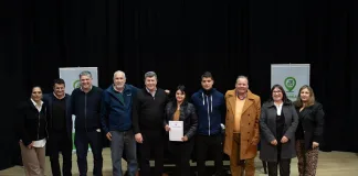 Otras 130 familias de Concepción del Uruguay recibieron las escrituras de sus viviendas sociales