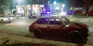 Choque en Bulevar Montoneras y Alberdi dejó dos jóvenes con lesiones leves