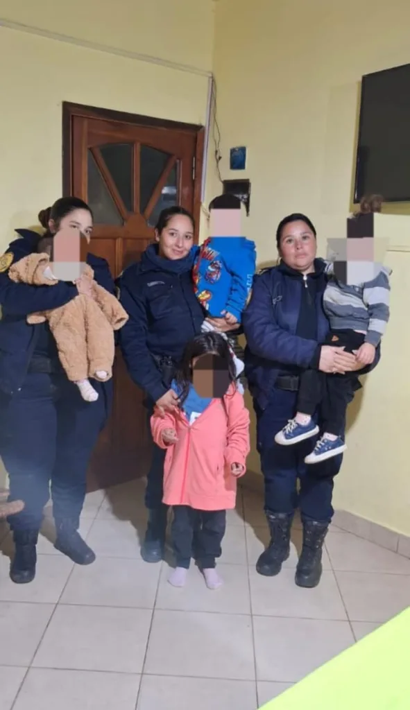 Grave caso de abandono infantil: tres menores fueron hallados solos y en condiciones precarias