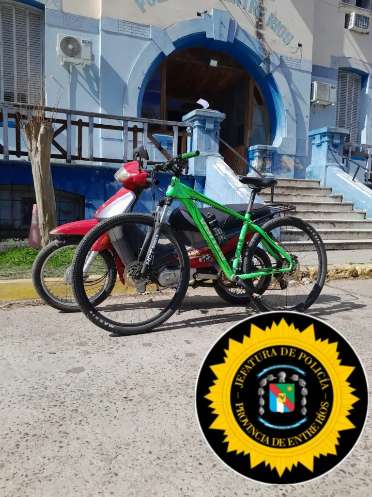 Hallan en zona de tránsito pesado una bicicleta y una moto recientemente robadas