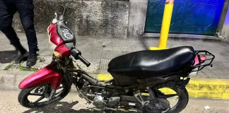 La policía recuperó dos motos robadas: una era conducida por menores