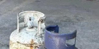 La Policía Recupera Dos Garrafas Robadas de un Carrito de Comidas Durante Allanamiento en Barrio 68 Viviendas