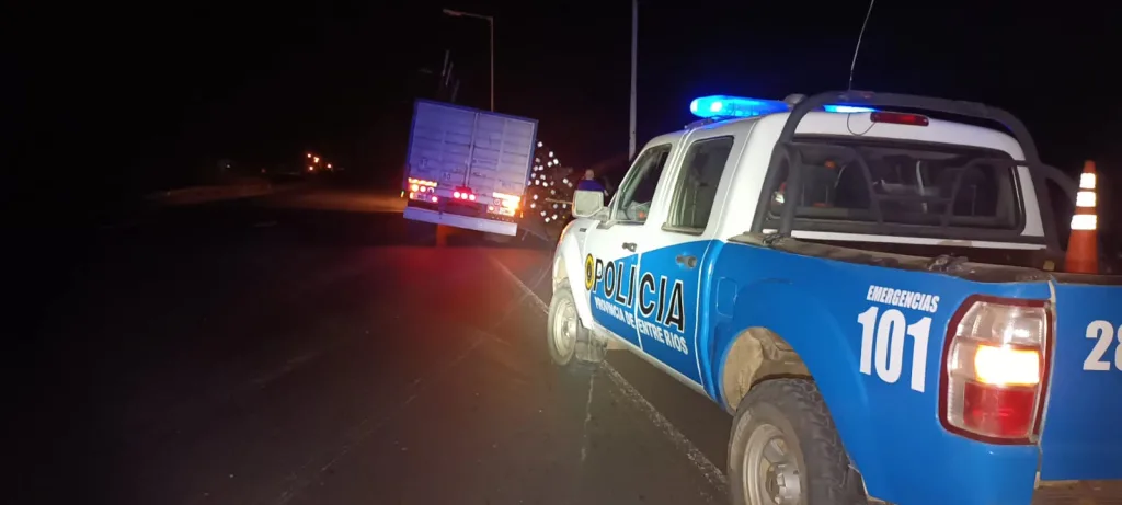 Accidente en la Autovía: Camión pierde su carga y genera inconvenientes