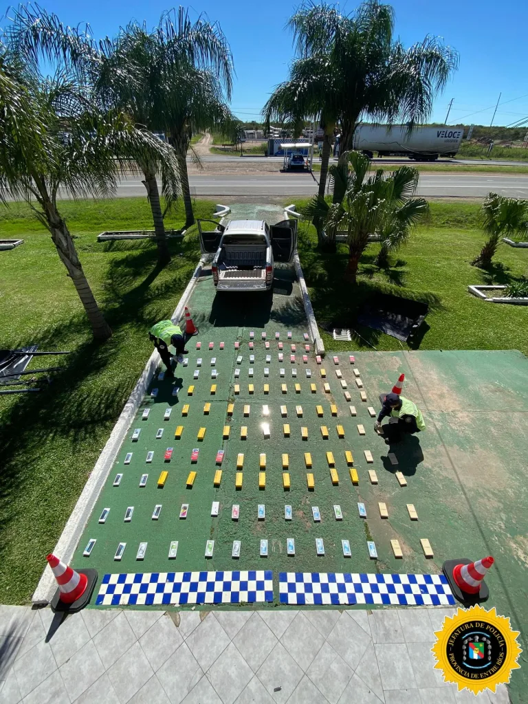 Secuestro millonario en Paso Cerrito: hallan 133 celulares ocultos en una camioneta